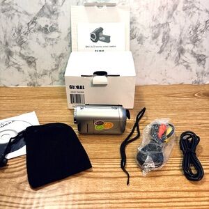 Global DV 136ZB 3.1MP Mini Digital Video Camera in Silver